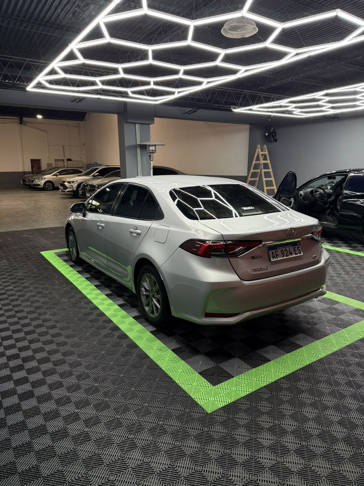 TOYOTA - COROLLA    XLI  - AUTOMÁTICA - 2023